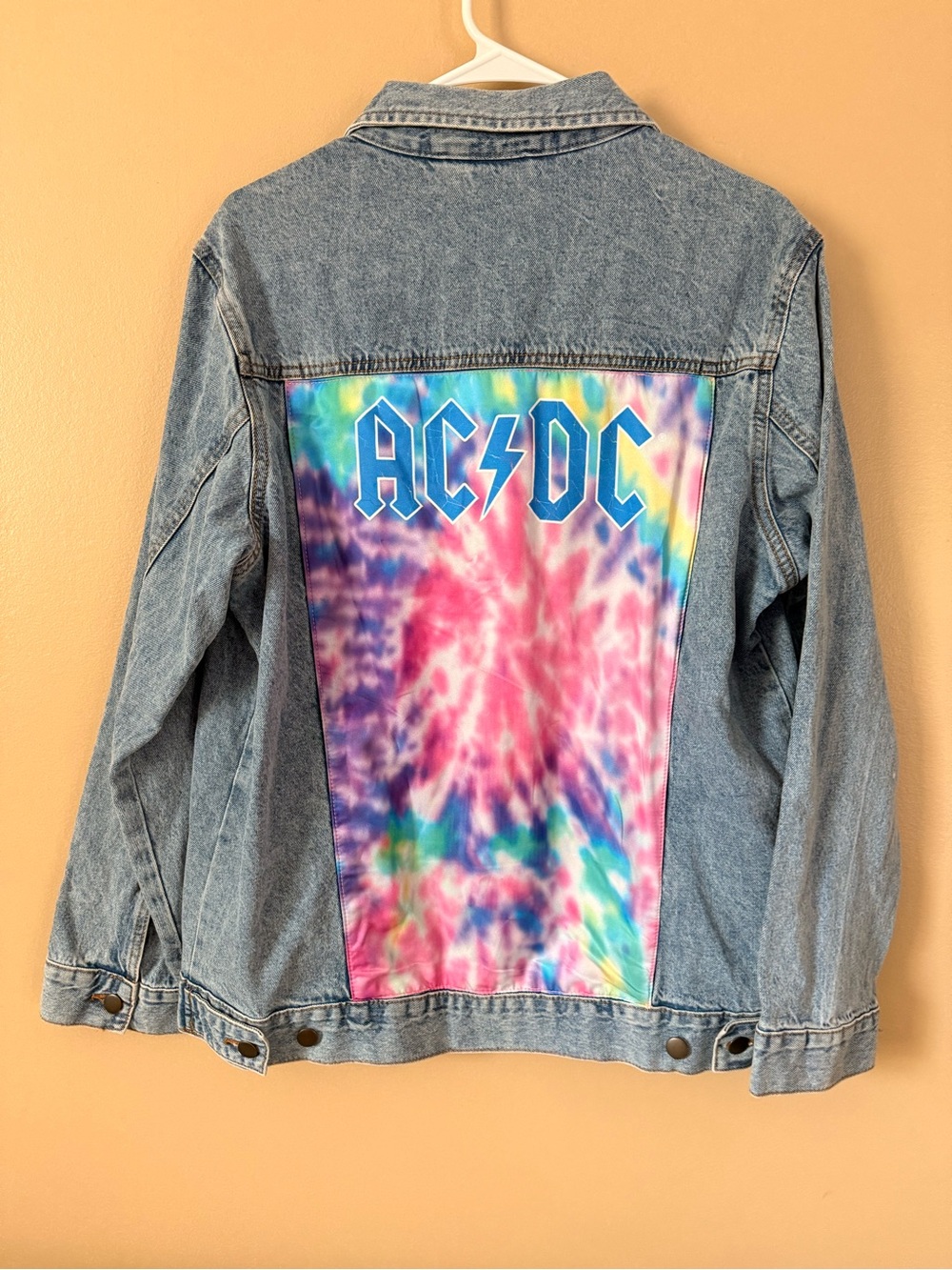 AC/DC Vintage Style Denim Jacket Women’s M/L Tie Dye Back Rock Band Jean Jacket
